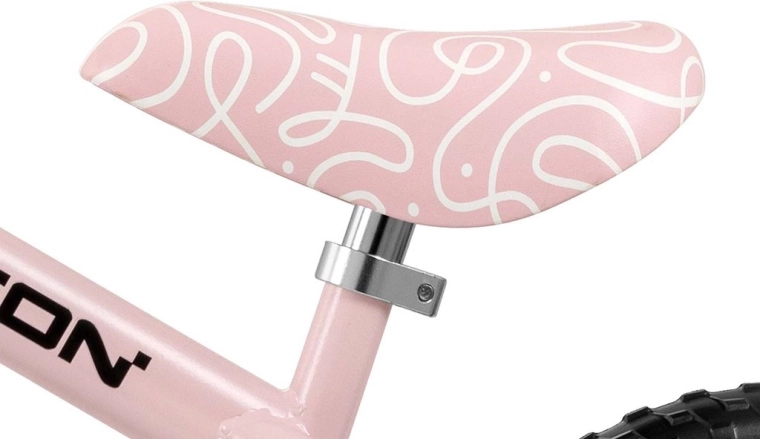 Adjustable saddle to grow with your child