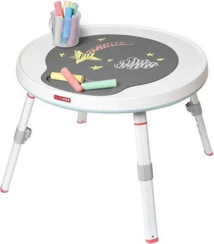 Wächst mit dem Kind: vom Zentrum zum Maltisch