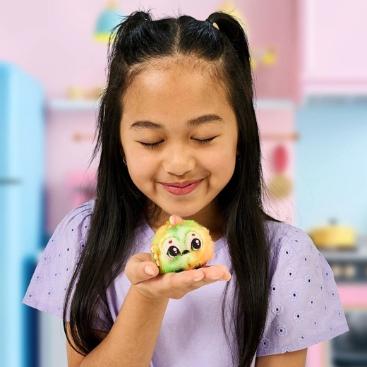 Mini peluche toute douce dans la paume
