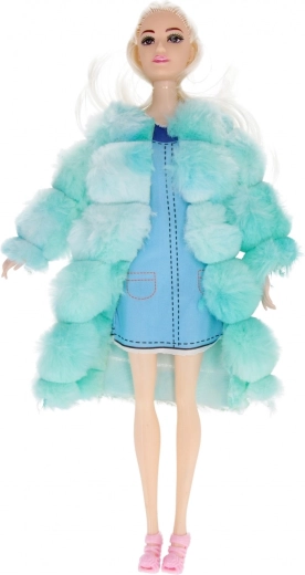 Posing and easy outfit changes