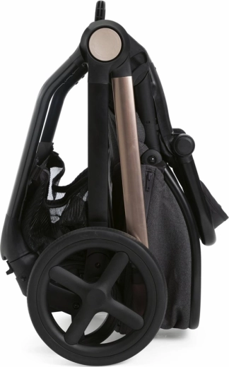 Compact folding and low 9 kg weight