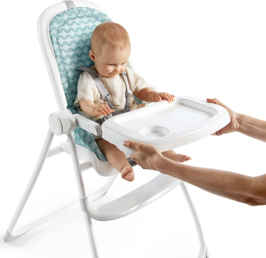 Removable BPA-free dishwasher-safe tray