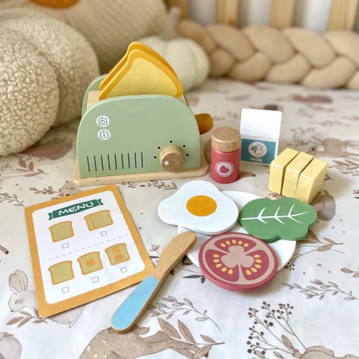 Rich accessories for creative breakfasts