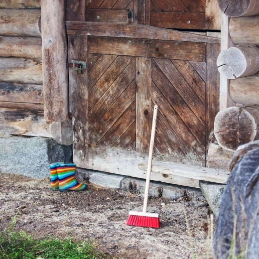 Lightweight and balanced for kids