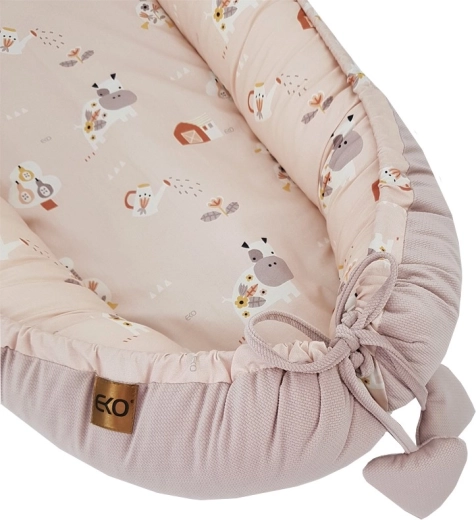 Hoge, gewatteerde randen voor een omhullend gevoel