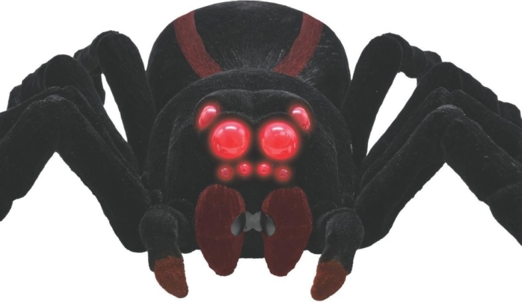 Realistic look and glowing eyes