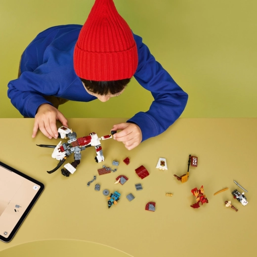 Fun building with LEGO Builder