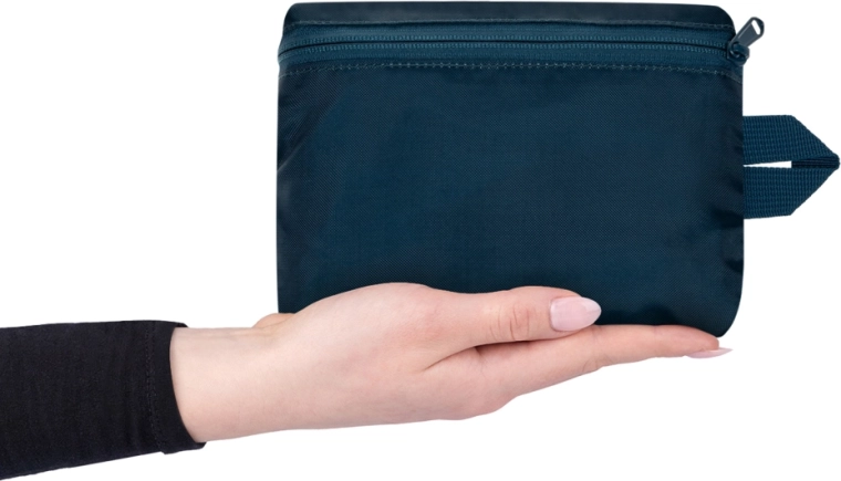 Lightweight and compact with 22 L capacity