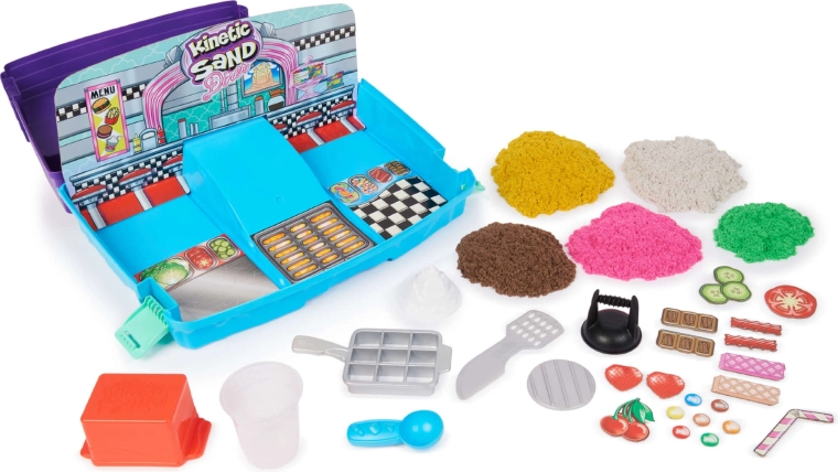 Plenty of tools and molds for realistic “foods”