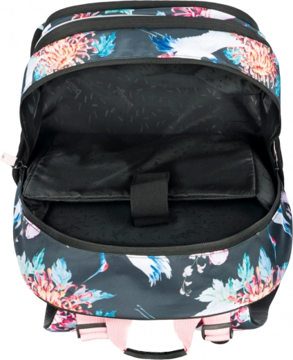 Smart space: 3 compartments and a 15" laptop pocket