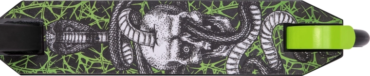 Non‑slip deck with bold graphics