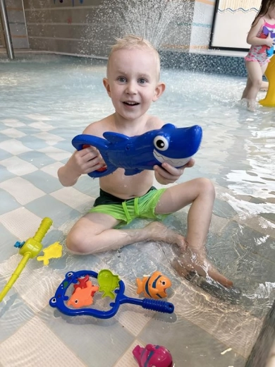 Fun for pool and bath