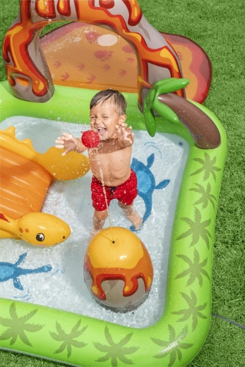 Water sprayer for refreshing fun