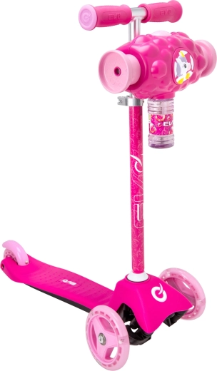 Built-in bubble maker for even more fun