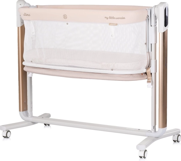 Safe bedside crib for the parents’ bed