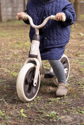 Retro look and a secure grip while riding