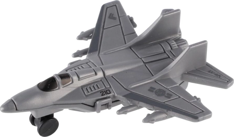 Trois chasseurs pour des combats aériens dynamiques