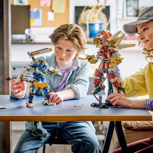 Armes et bras interchangeables, transformation des personnages