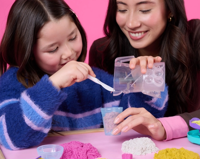 Hand smoothie mixer for color blending