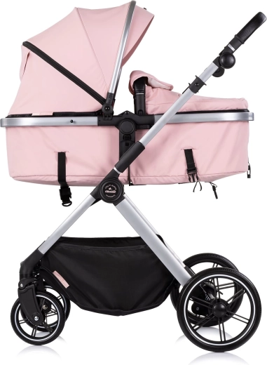 Versatile 2-in-1: switch from carrycot to seat in seconds