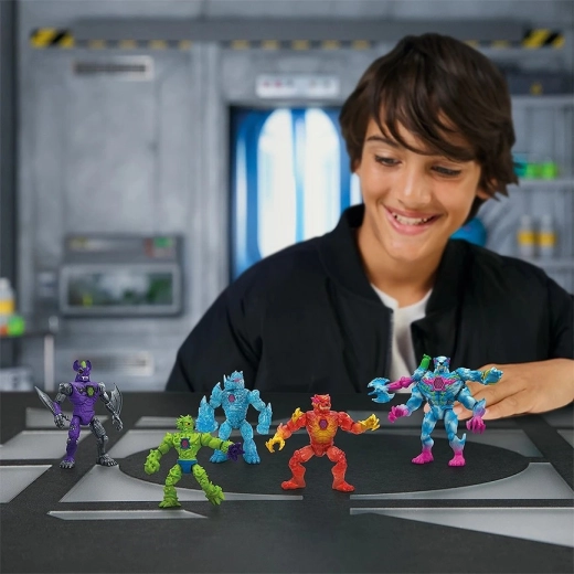 Action poses thanks to 10 joints