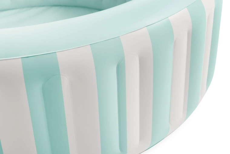 Comfortable and stable inflatable walls