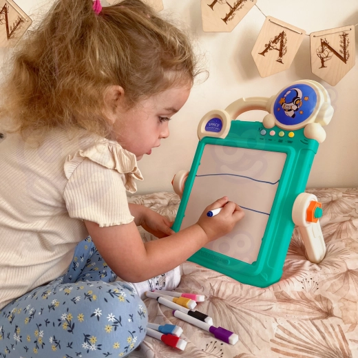 Mess-free drawing and endless reuse