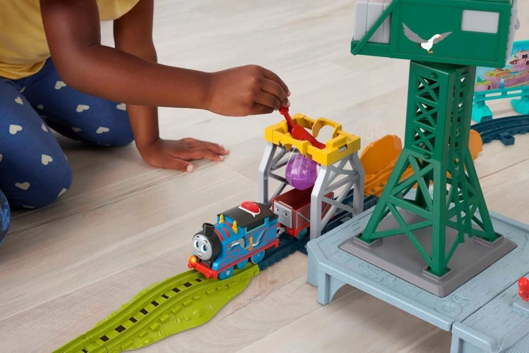 Motorized Thomas and a cargo car for action play