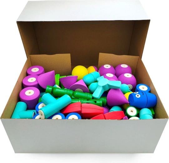 100 pieces for endless combinations