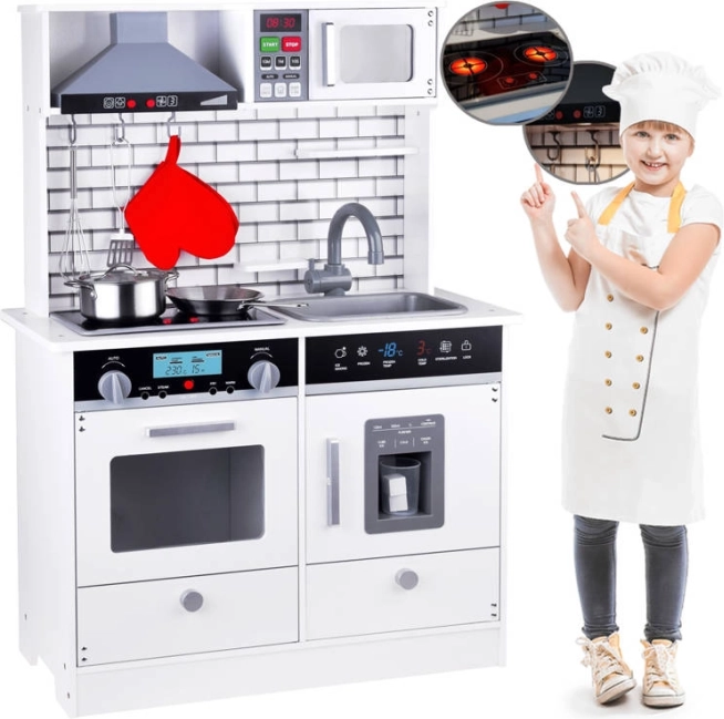 Große Holzküche mit Licht und Sound