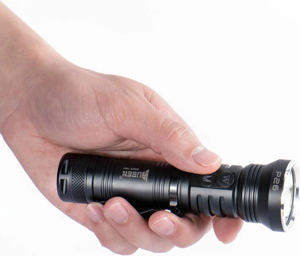 Corps robuste et confort de poche