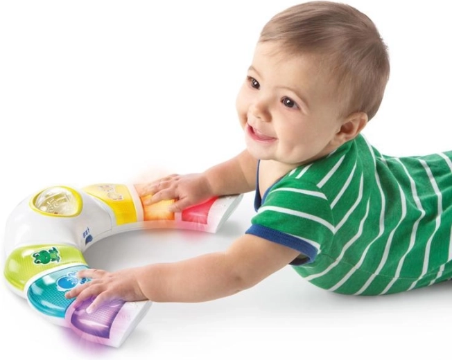 2 ways to play: tummy time or seated