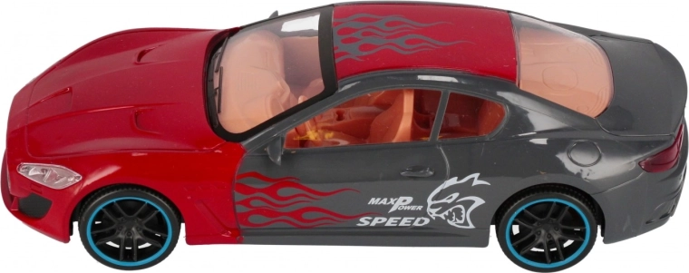 Sporty design and detailed workmanship