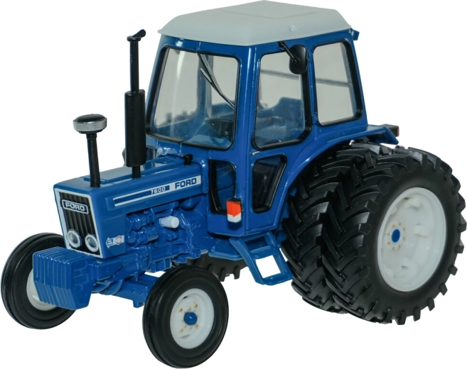 Détails réalistes du tracteur Ford 7600