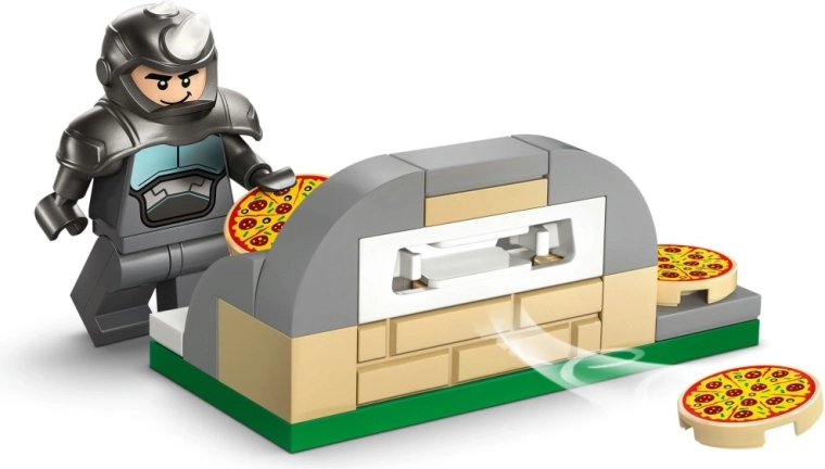 Fun pizza oven with accessories