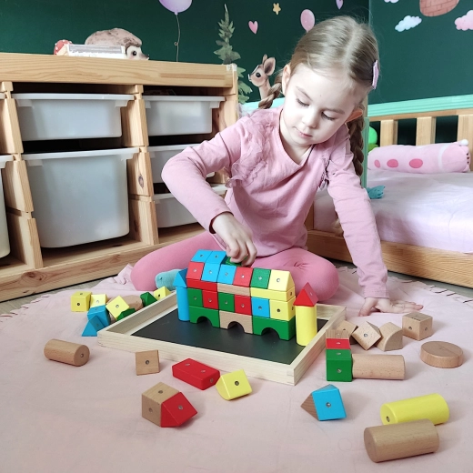 Magnetic base for stable 2D and 3D builds