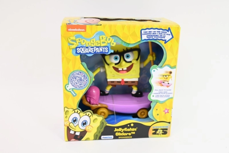 Figurine Bob l’éponge sur skateboard avec méduse