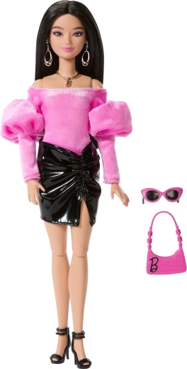 Accessories for fashion play