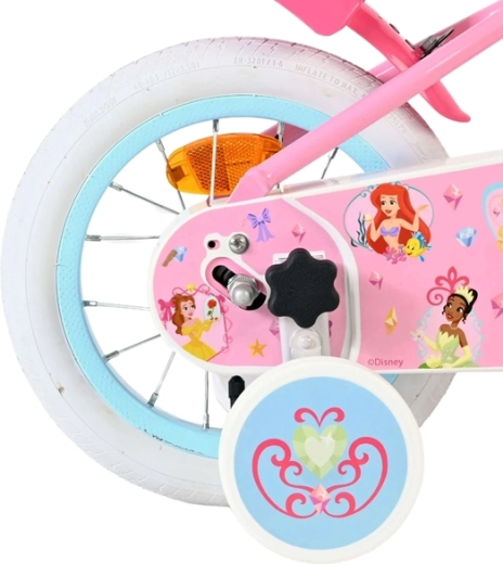 Départ stable grâce aux petites roues