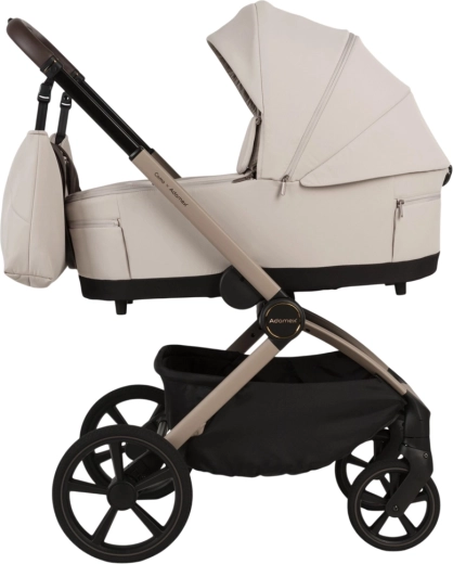Foldable carrycot for easy travel