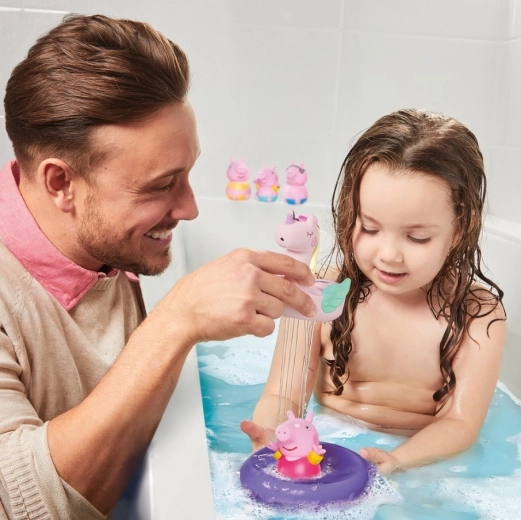 Four squirting figures for water play