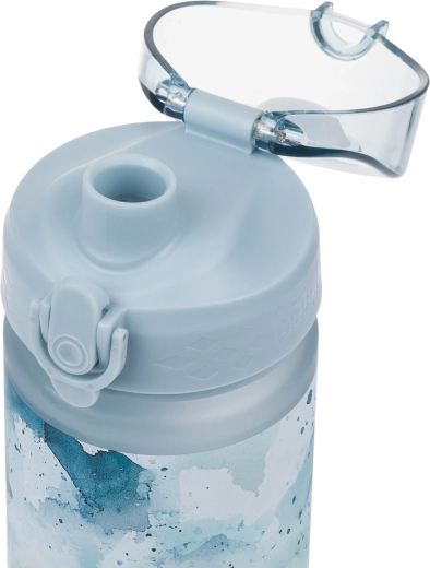 Integrated strainer for fruit and tea