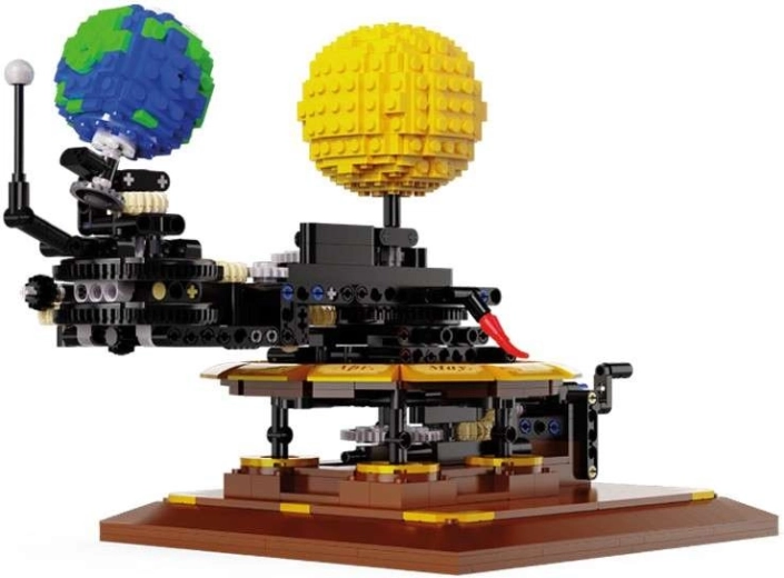 Mechanical solar system in motion