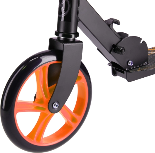 Conduite rapide et fluide sur grandes roues de 200 mm