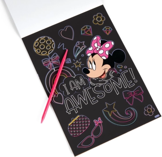 Transformation colorée magique à chaque page