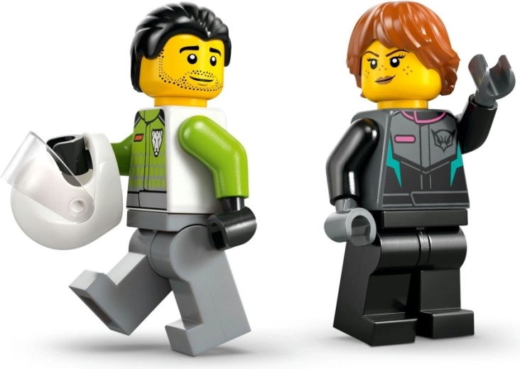 Two minifigures for true role play