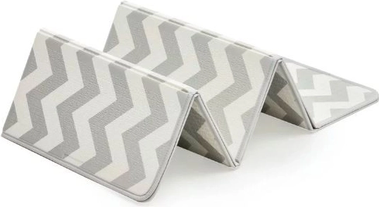 Soft insulation and anti-slip for safe first steps