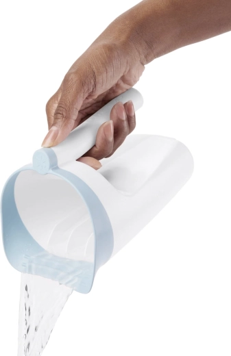 Ergonomic handle for a secure grip