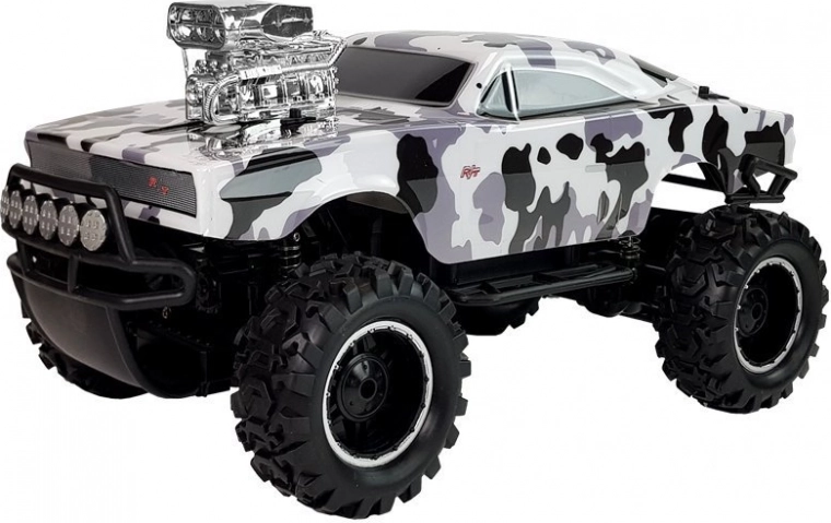 4x4 drive and off-road wheels for maximum grip