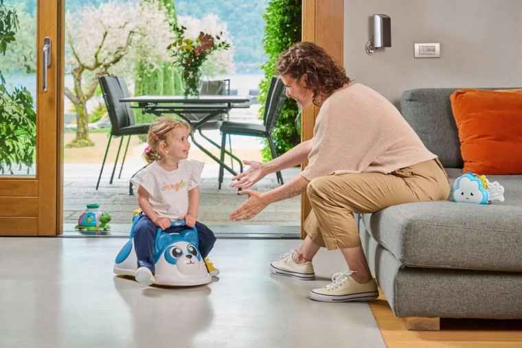 Ride-on for first steps and confident riding